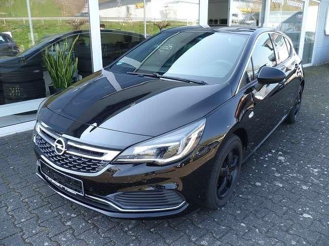 Gebraucht Opel Astra Dynamic 125 PS (91 kW) 2018 Onyx schwarz Kleinwagen