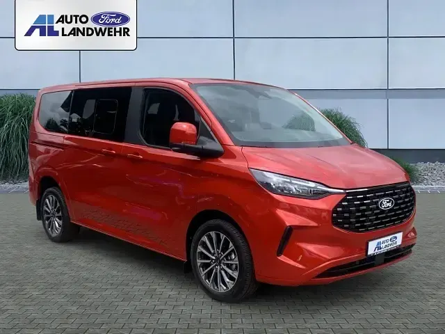 Neu Ford Tourneo Custom Titanium X 170 PS (125 kW) 2026 Rot Van