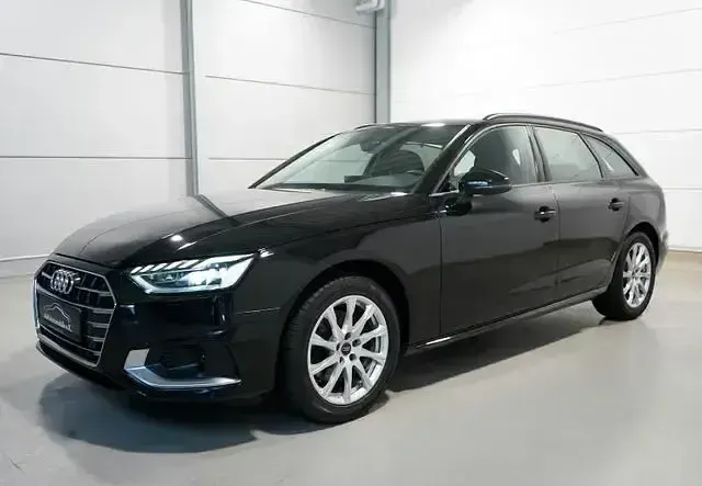 Gebraucht Audi A4 Advanced Plus 163 PS (119 kW) 2023 Mythosschwarz (metallic) Kombi