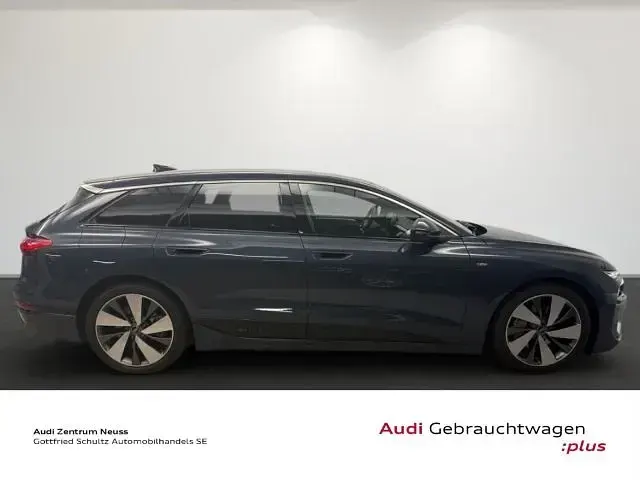 Usata Audi A6 e-tron S-Line 269 kW (367 CV) 2025 Blu Station wagon