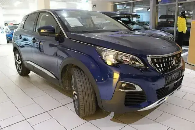 Gebraucht Peugeot 3008 Allure 131 PS (96 kW) 2020 Blau SUV
