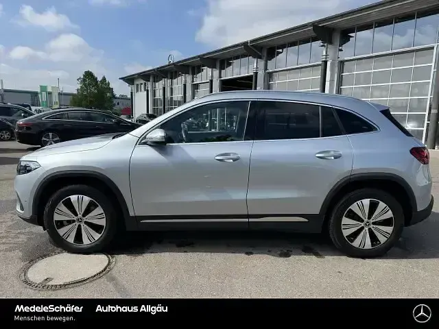 Gebraucht Mercedes EQA250 Progressive 150 kW (204 PS) 2025 Lack hightechsilber SUV