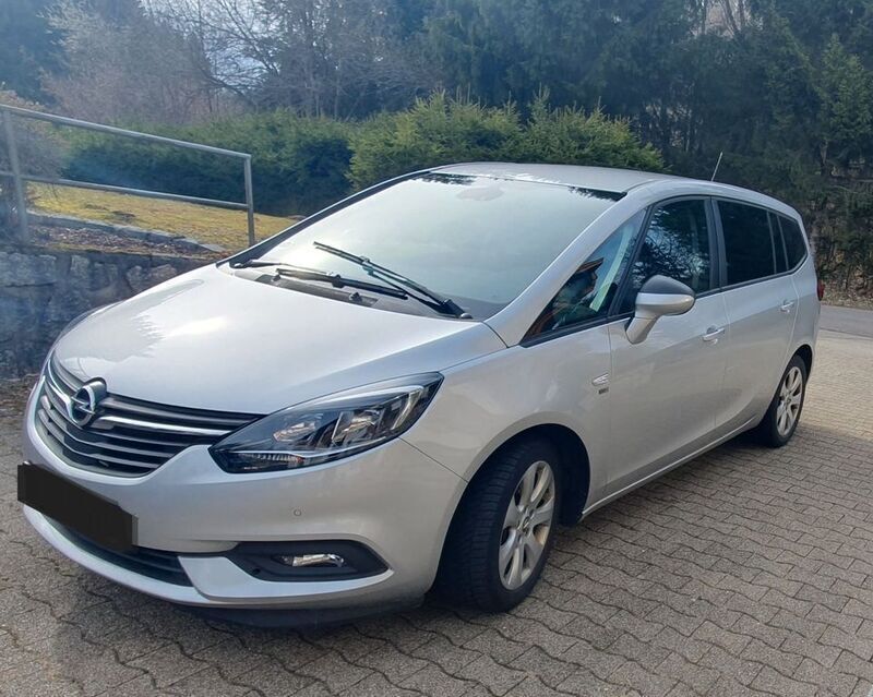 Silber Gebraucht 2019 Opel Zafira Tourer Van / Kleinbus | 12.000 € (Guter Preis) - Bild 1/4