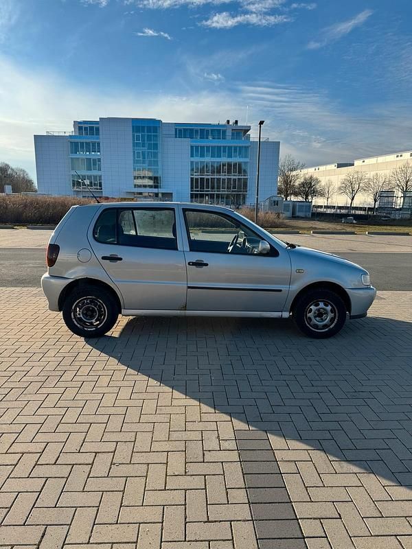 Gebraucht VW Polo 75 PS (55 kW) 1999 Silber Kleinwagen
