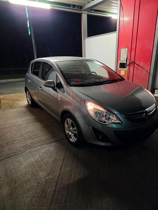 Grau Gebraucht 2012 Opel Corsa Kleinwagen | 2.500 € (Superpreis) - Bild 1/2
