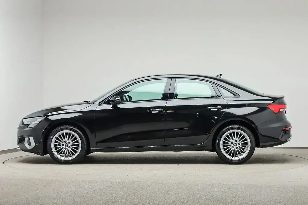 Gebraucht Audi A3 Advanced Plus 150 PS (110 kW) 2022 Mythosschwarz metallic Limousine