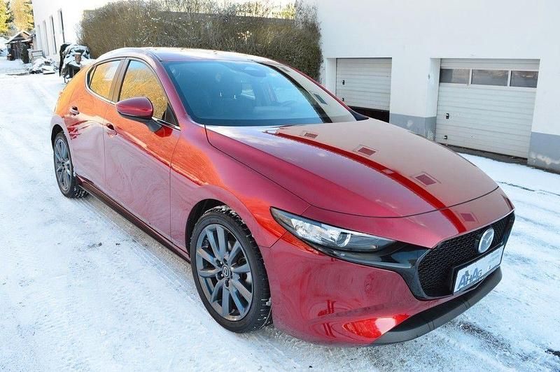 Gebraucht Mazda 3 Exclusive-Line 186 PS (136 kW) 2023 Magmarot Limousine