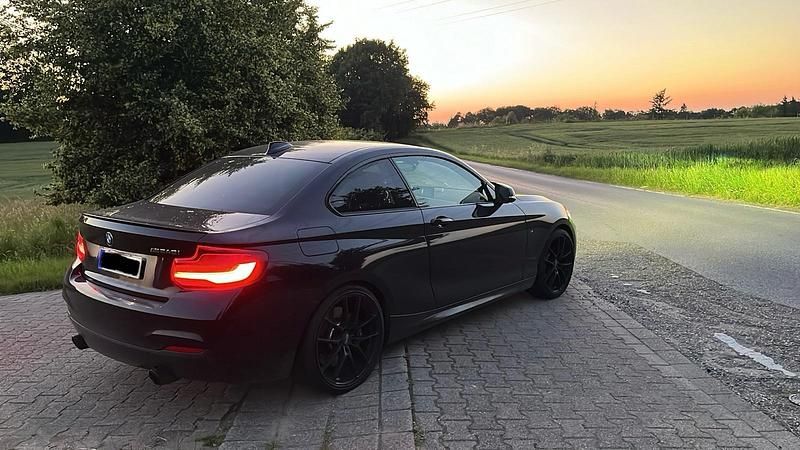 Gebraucht 2020 BMW M240 M Sport Coupé | 37.890 € (Fairer Preis) - Bild 1/4