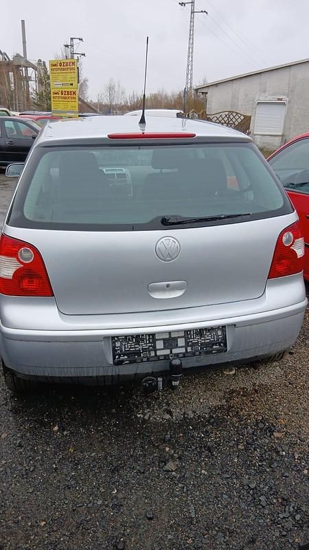 Gebraucht VW Polo 64 PS (47 kW) 2001 Silber Kleinwagen