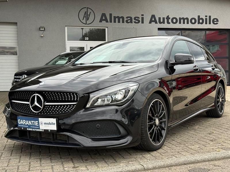 Schwarz Gebraucht 2016 Mercedes CLA220 Shooting Brake AMG line Kombi | 15.690 € (Fairer Preis) - Bild 1/4
