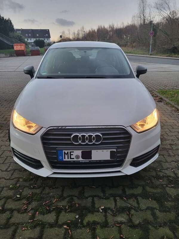 Weiß Gebraucht 2015 Audi A1 Basis Kleinwagen | 8.500 € (Guter Preis) - Bild 1/4