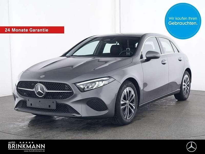 Lack mountaingrau Gebraucht 2024 Mercedes A180 Advanced Plus Limousine | 27.990 € (Guter Preis) - Bild 1/4