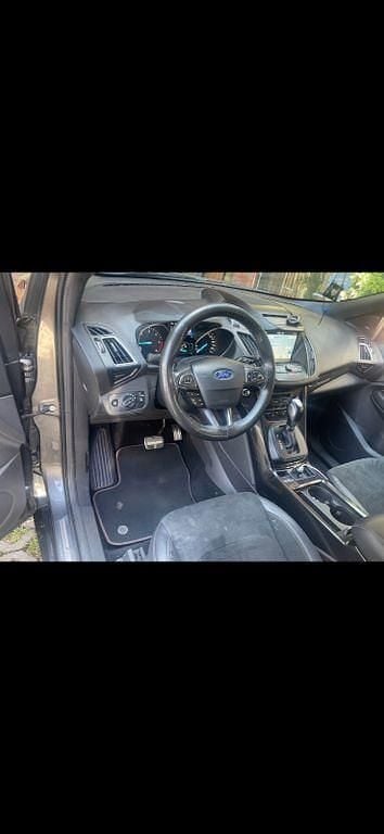 Gebraucht Ford Kuga ST-Line 150 PS (110 kW) 2017 Schwarz SUV