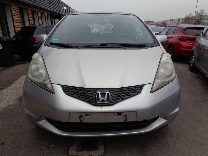 Gebraucht Honda Jazz Trend 90 PS (66 kW) 2011 Silber Kleinwagen