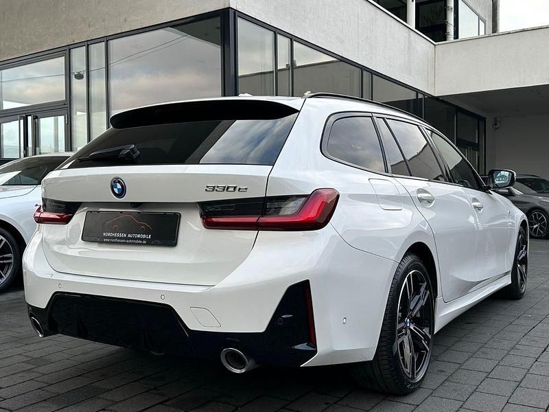 Gebraucht BMW 330e M Sport 292 PS (214 kW) 2024 Weiß Kombi
