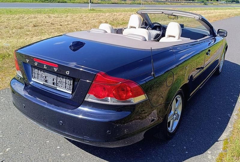 Gebraucht Volvo C70 Summum 136 PS (100 kW) 2009 Blau Cabrio