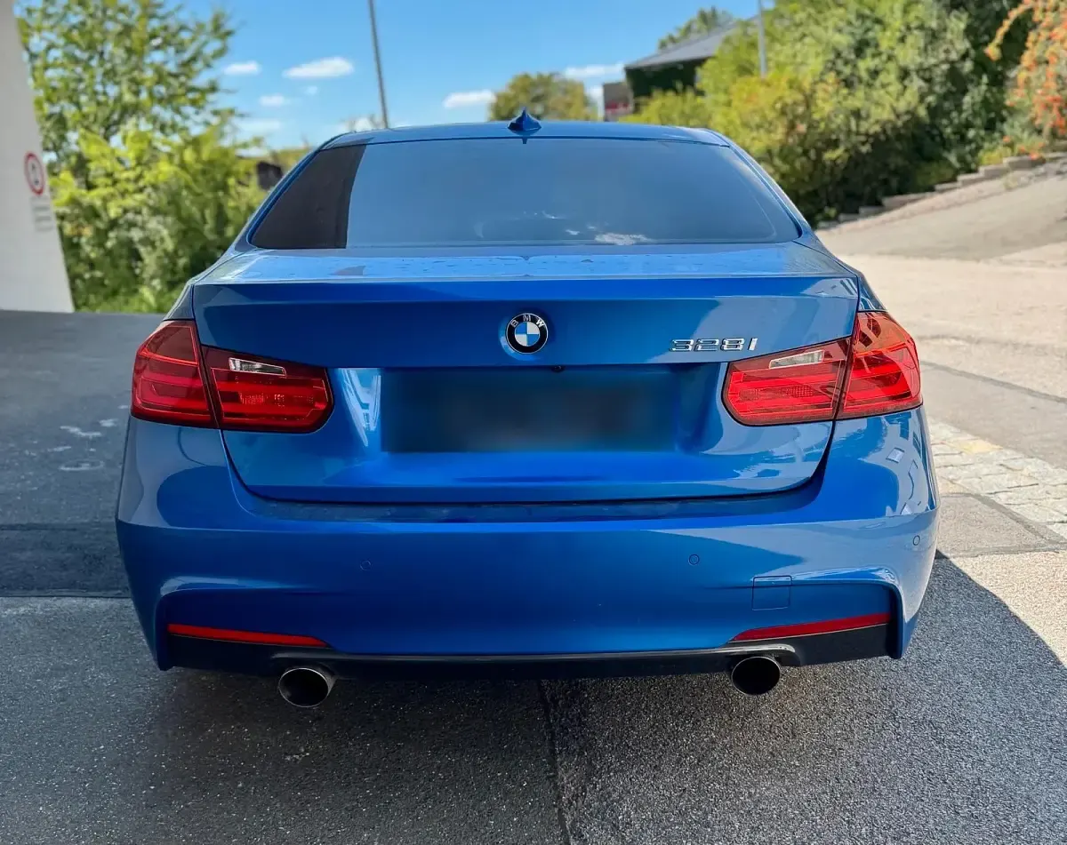 Gebraucht BMW 328 M Sport 245 PS (180 kW) 2015 Blau Limousine