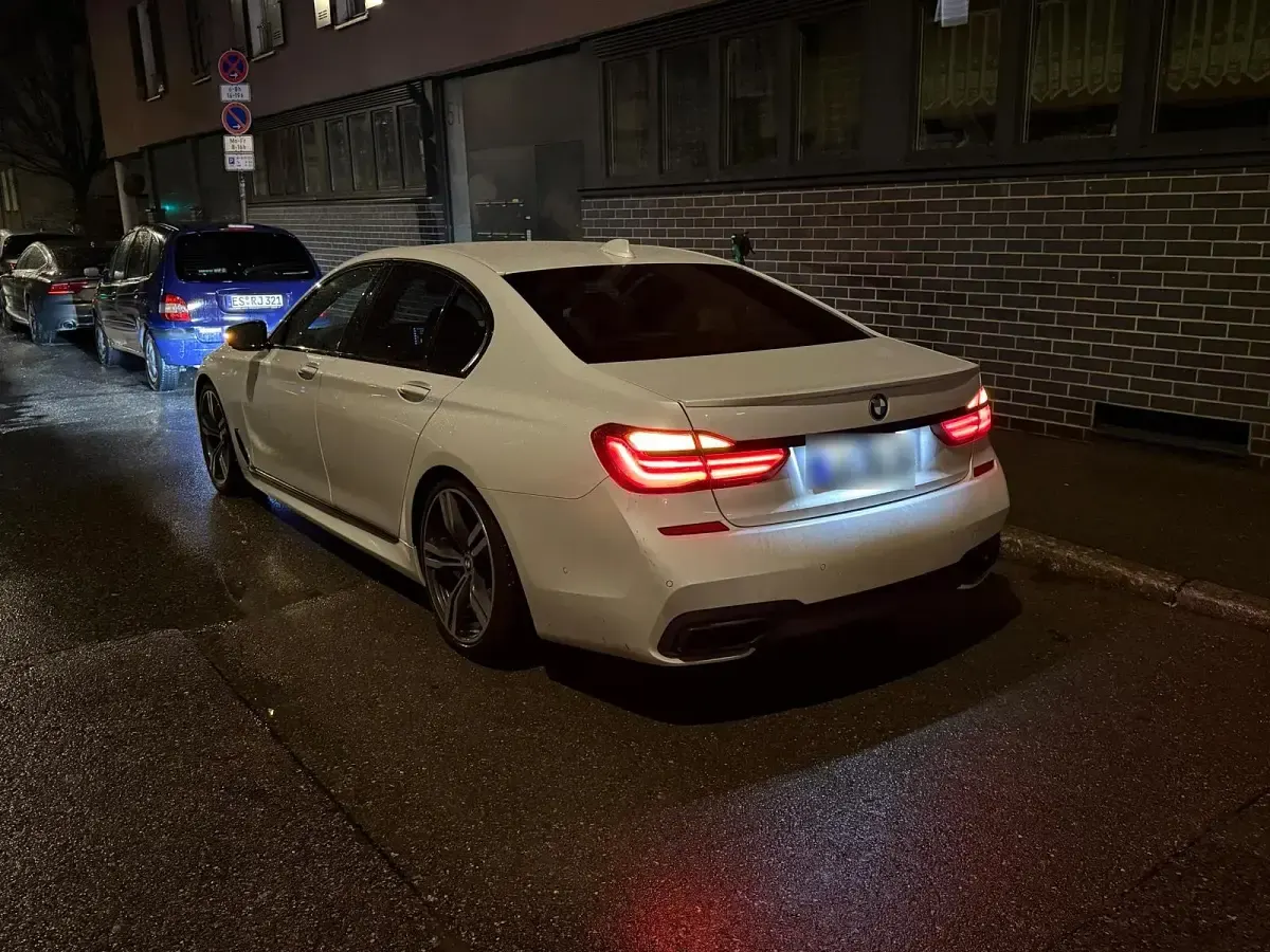 Gebraucht BMW 740 M Sport 320 PS (235 kW) 2016 Weiß Limousine