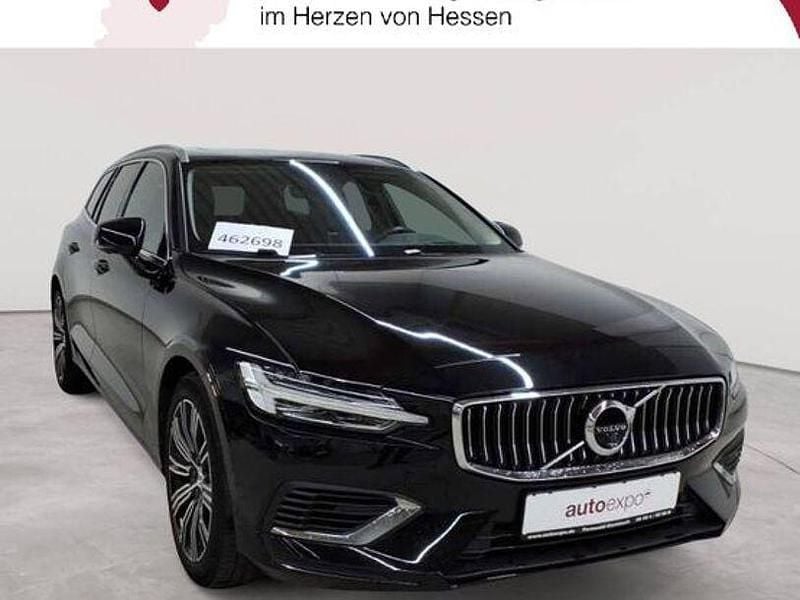 Onyx schwarzmetallic Gebraucht 2020 Volvo V60 Inscription Kombi | 26.389 € (Superpreis) - Bild 1/4