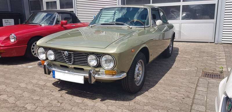 Grün Gebraucht 1975 Alfa Romeo 2000 Coupé | 42.680 € - Bild 1/4