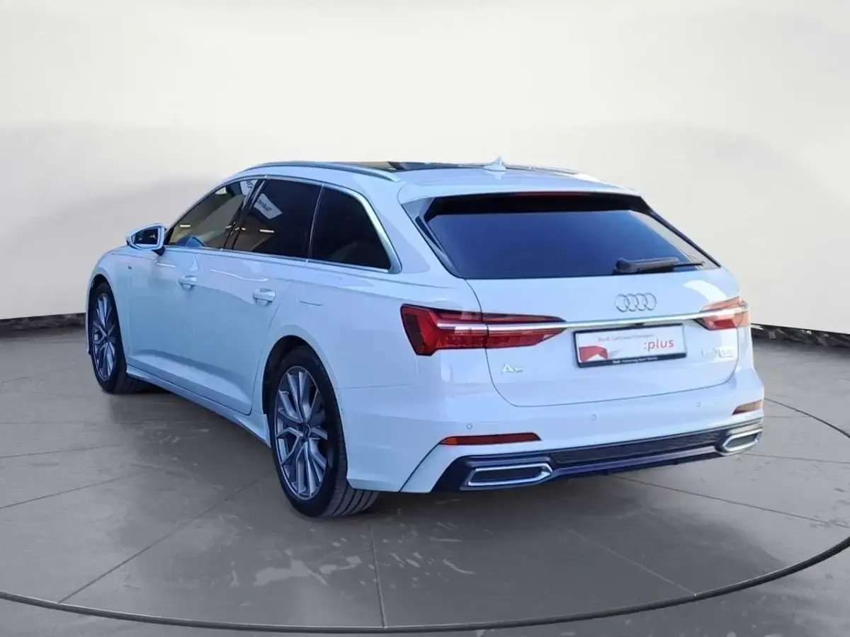 Gebraucht Audi A6 Ambiente 367 PS (269 kW) 2020 Gletscherweiß metallic Kombi