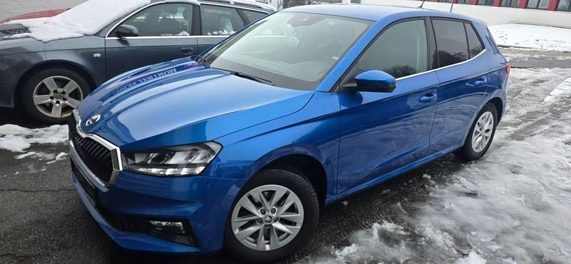 Blau Gebraucht 2022 Skoda Fabia Style Limousine | 15.500 € (Guter Preis) - Bild 1/4