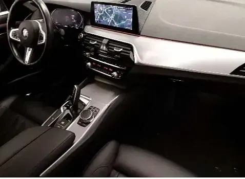 Gebraucht BMW 530 Sport Line 252 PS (185 kW) 2020 Blau Limousine