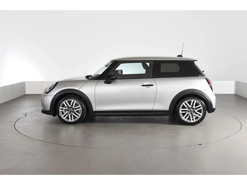 Gebraucht Mini Cooper Classic 114 kW (156 PS) 2025 Silber Kleinwagen