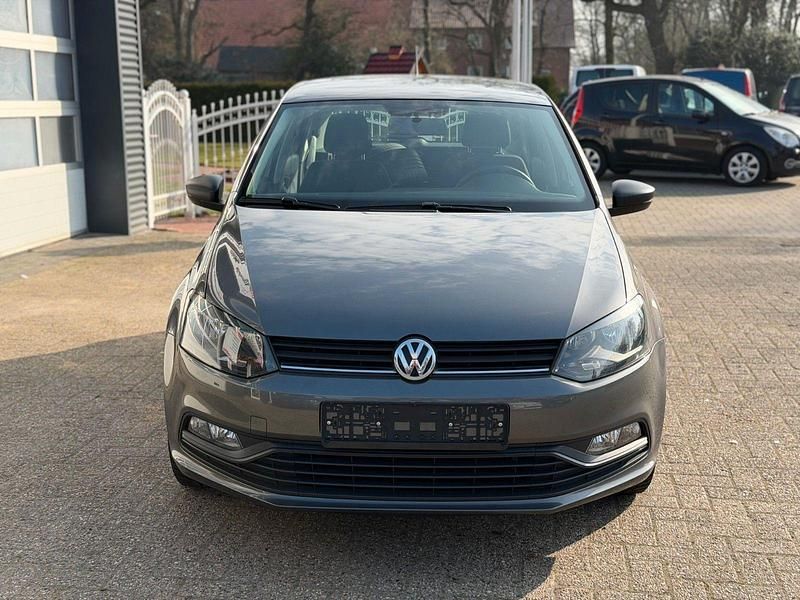 Gebraucht VW Polo Trendline 75 PS (55 kW) 2015 Grau Kleinwagen