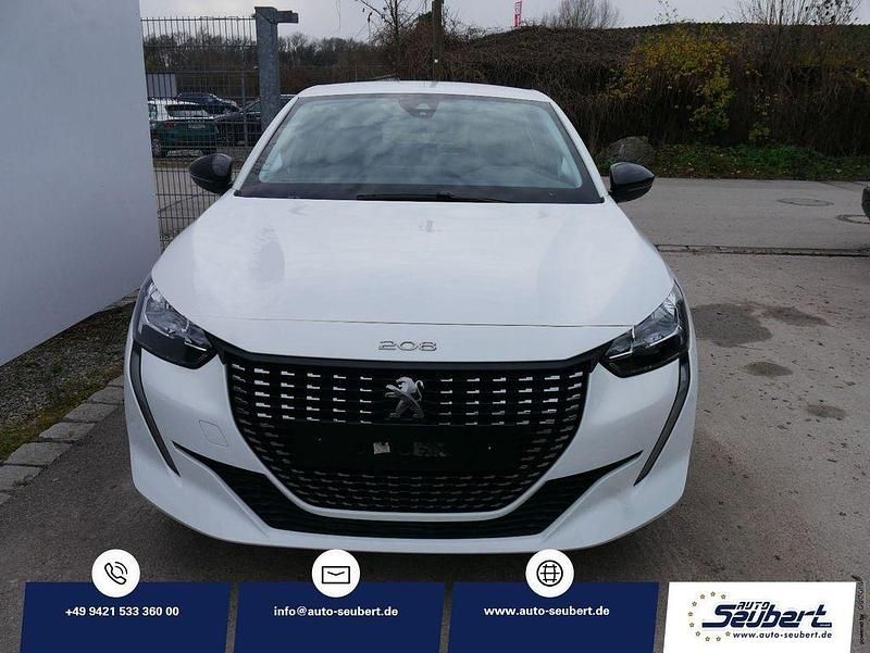 Weiß Gebraucht 2022 Peugeot 208 Active Kleinwagen | 12.790 € (Guter Preis) - Bild 1/4