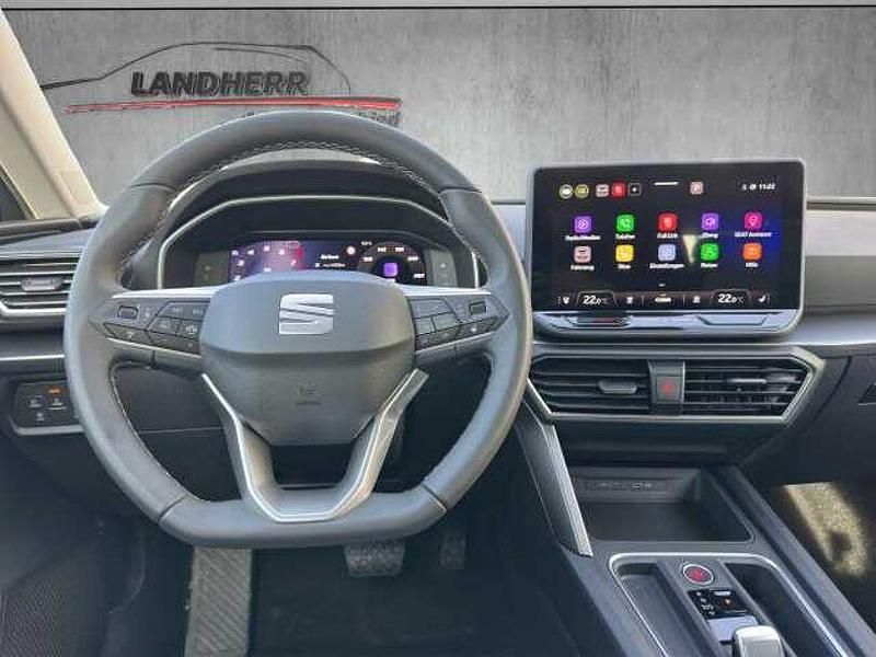 Neu Seat Leon Style 116 PS (85 kW) 2025 Blau Limousine