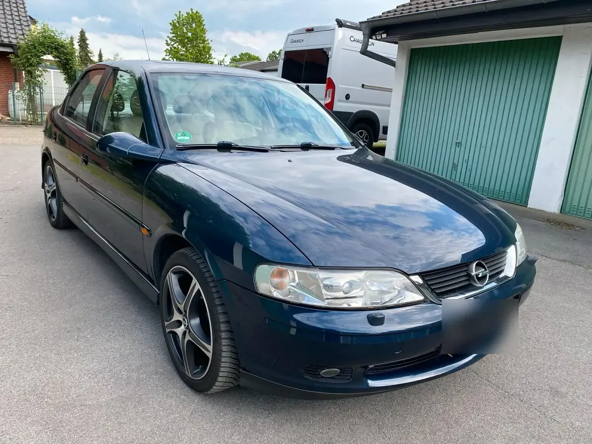 Gebraucht Opel Vectra Elegance 116 PS (85 kW) 2000 Blau Limousine