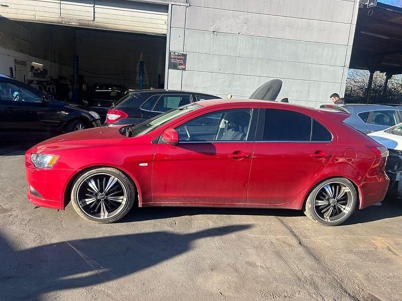 Gebraucht Mitsubishi Lancer Sportback 150 PS (110 kW) 2011 Limousine