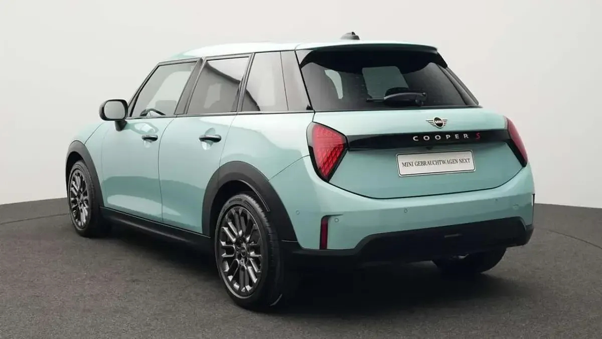 Gebraucht Mini Cooper S Classic 204 PS (150 kW) 2025 Grün Kleinwagen