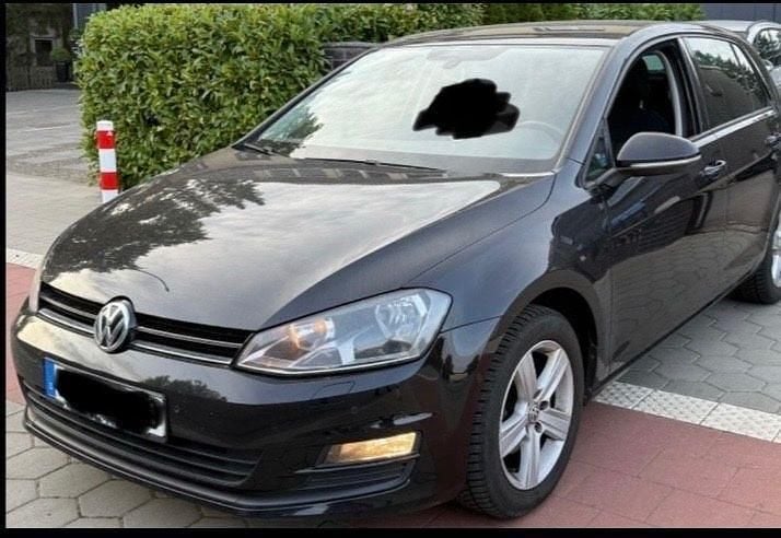Schwarz Gebraucht 2013 VW Golf Comfortline Limousine | 4.900 € (Superpreis) - Bild 1/4