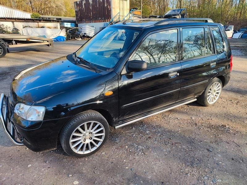 Gebraucht Mazda Demio 63 PS (46 kW) 2001 Schwarz Kleinwagen