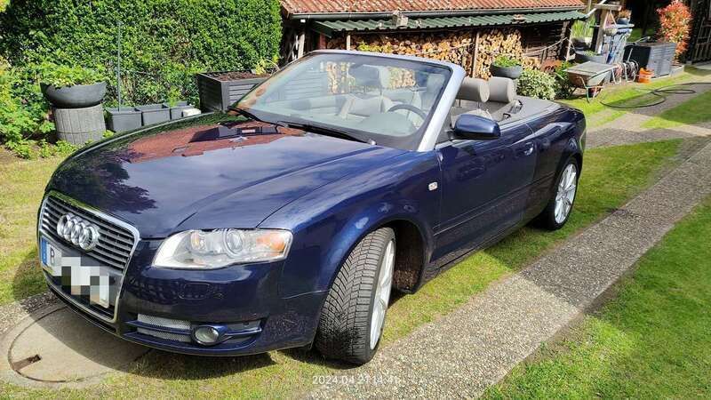 Blau Gebraucht 2006 Audi A4 Cabriolet Design Cabrio | 4.499 € (Superpreis) - Bild 1/4