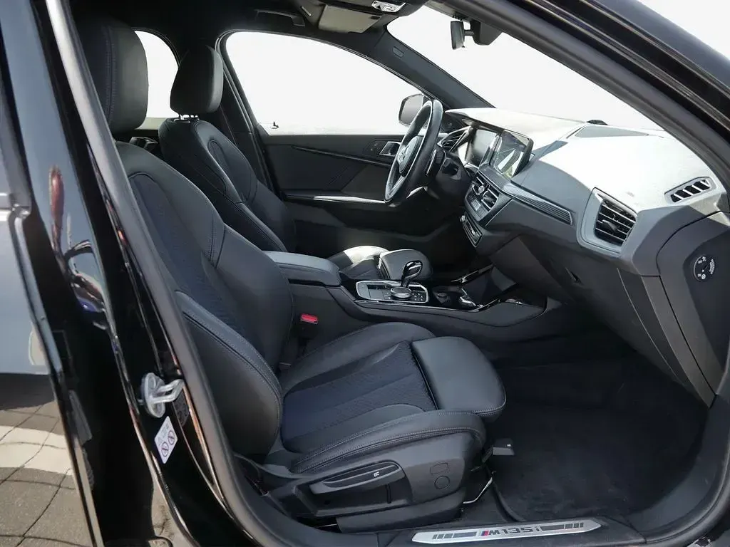 Gebraucht BMW M135 M Sport 306 PS (225 kW) 2023 Schwarz Kleinwagen