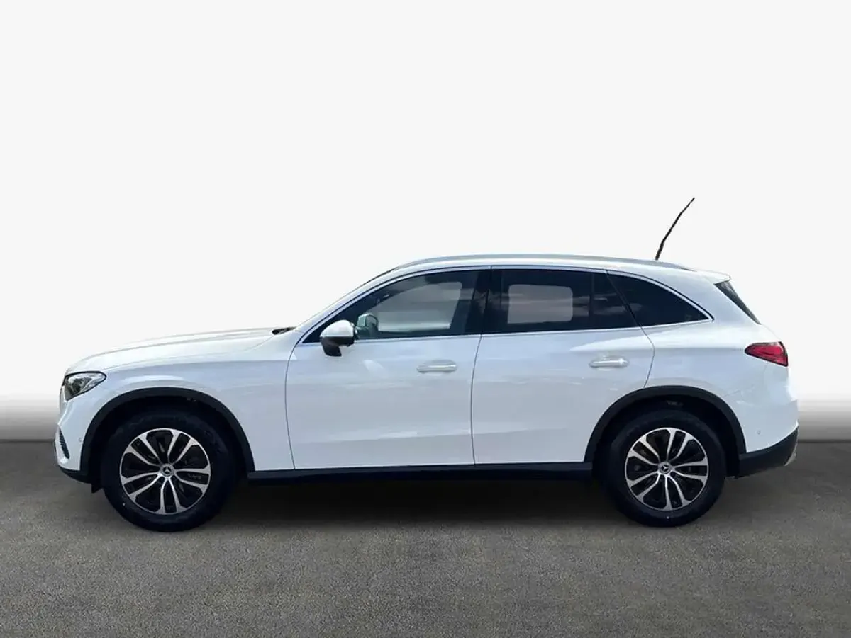Gebraucht Mercedes GLC200 Avantgarde 163 PS (119 kW) 2025 Weiß SUV