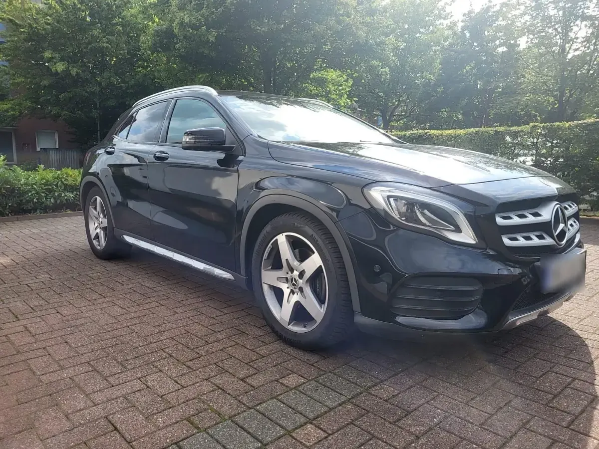 Gebraucht Mercedes GLA250 AMG line 245 PS (180 kW) 2017 Schwarz SUV