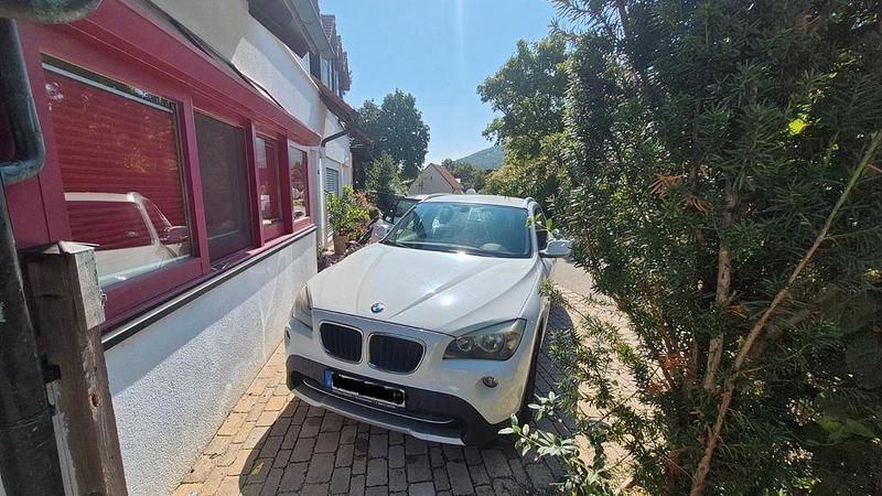 Weiß Gebraucht 2010 BMW X1 SUV | 3.999 € (Teuer) - Bild 1/4