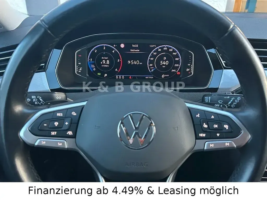 Gebraucht VW Passat Business 200 PS (147 kW) 2024 Grau Kombi