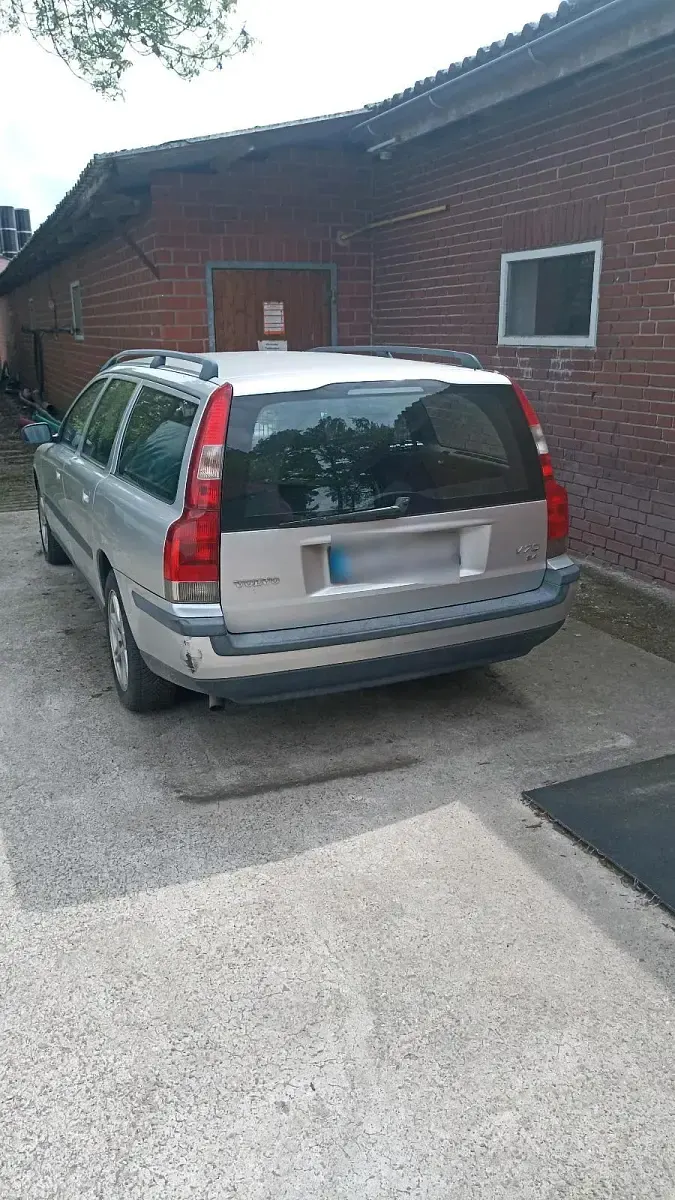 Usata Volvo V70 140 CV (102 kW) 2000 Argento Station wagon