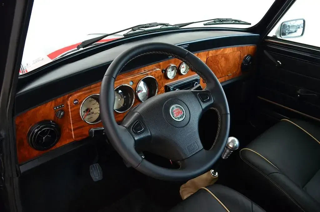 Gebraucht Mini Cooper Classic 63 PS (46 kW) 1998 Schwarz Kleinwagen