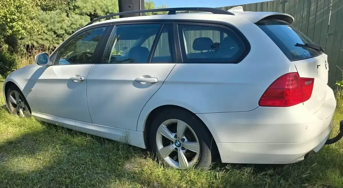 Gebraucht BMW 320 170 PS (125 kW) 2009 Weiß Kombi