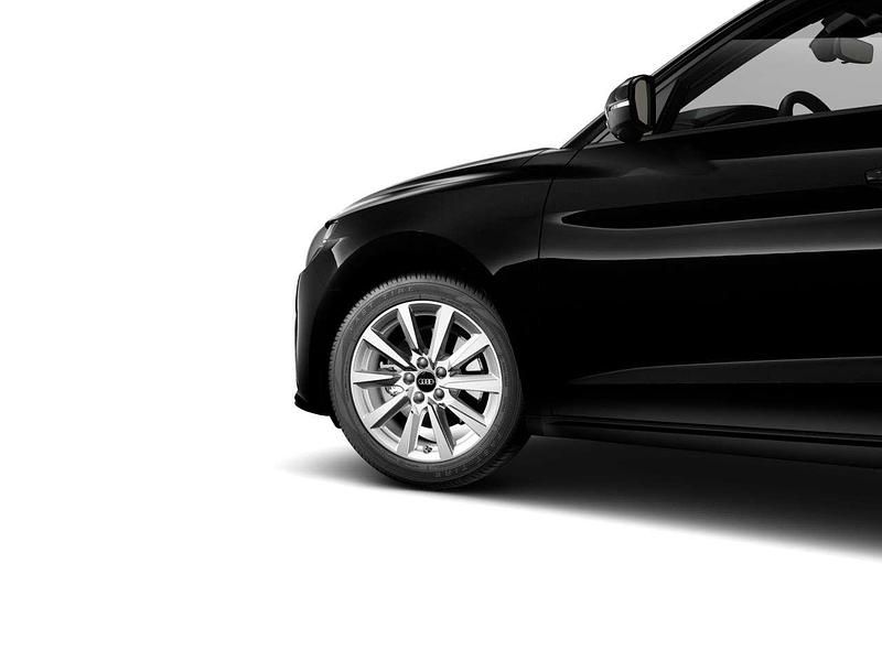 Second-hand Audi A1 Advanced Plus 116 CP (85 kW) 2025 Negru SUV