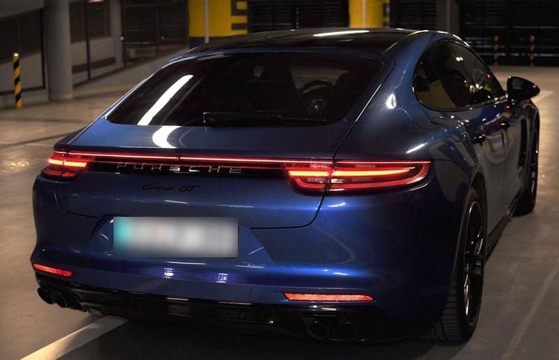 Gebraucht Porsche Panamera 421 PS (309 kW) 2017 Blau Kleinwagen