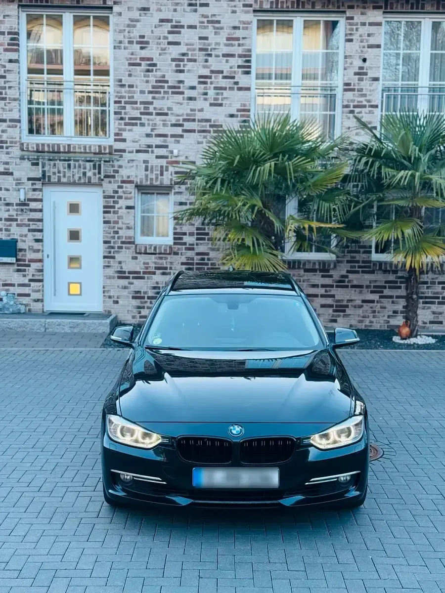 Second-hand BMW 330 258 CP (189 kW) 2015 Negru Break
