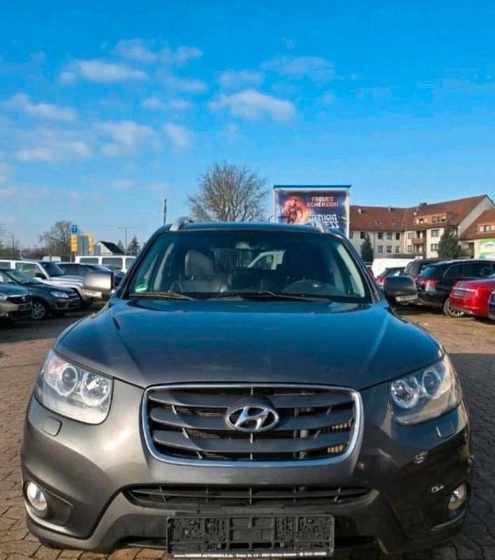 Grau Gebraucht 2010 Hyundai Santa Fe SUV | 8.000 € (Guter Preis) - Bild 1/4