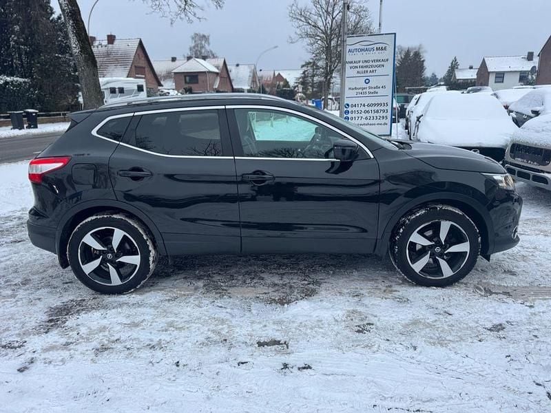 Gebraucht Nissan Qashqai 360º 116 PS (85 kW) 2017 Schwarz SUV